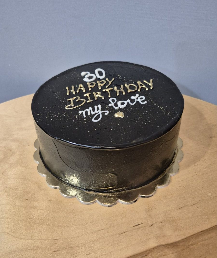 Tort bento aniversar negru, mesaj Happy Birthday my love, accente aurii, Emys Cakes