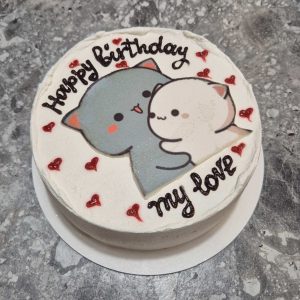 Bento pisoi gri și alb „Happy Birthday my love” cu inimioare roșii, cremă albă, 660-700g de la Emys Cakes