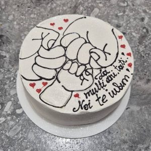 Tort bento cu mâini împletite familia, inimioare roșii și mesaj „Noi te iubim tati La multi ani” de la Emys Cakes – cadou emoționant de ziua tatălui