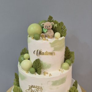 Tort pentru cumătrii alb cu două etaje, ursuleți bej, frunze verzi și bile verzi-aurii, Emys Cakes